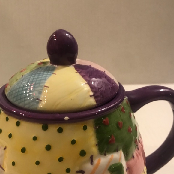 Vintage Cottontale Collection Quilt Teapot, 4 Quilt Plates And 2 Quilt C… - Picture 15 of 16